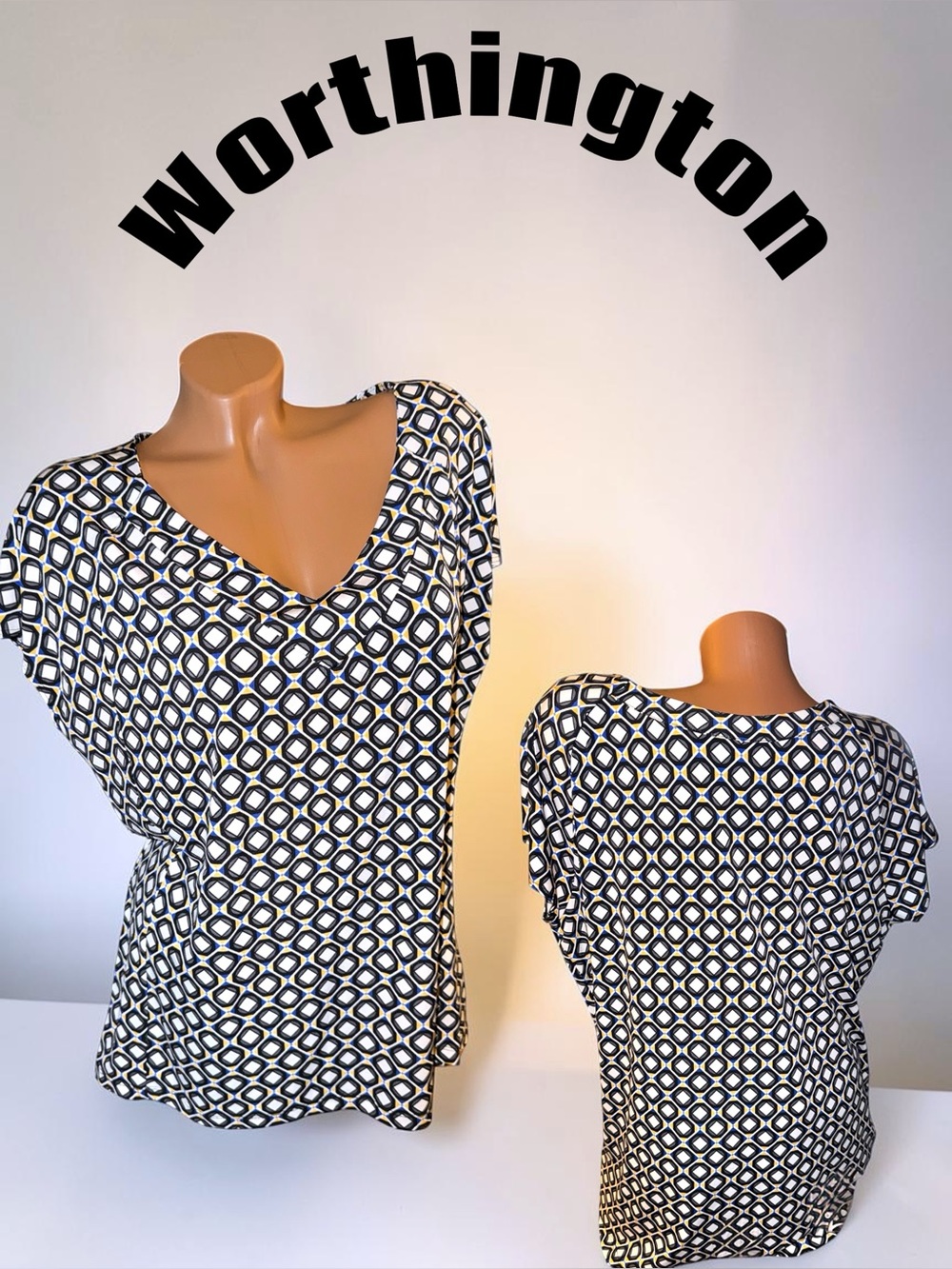 Worthington Women’s Top l Liquid Knit l V-neck l Short, short sleeve blouse l XL